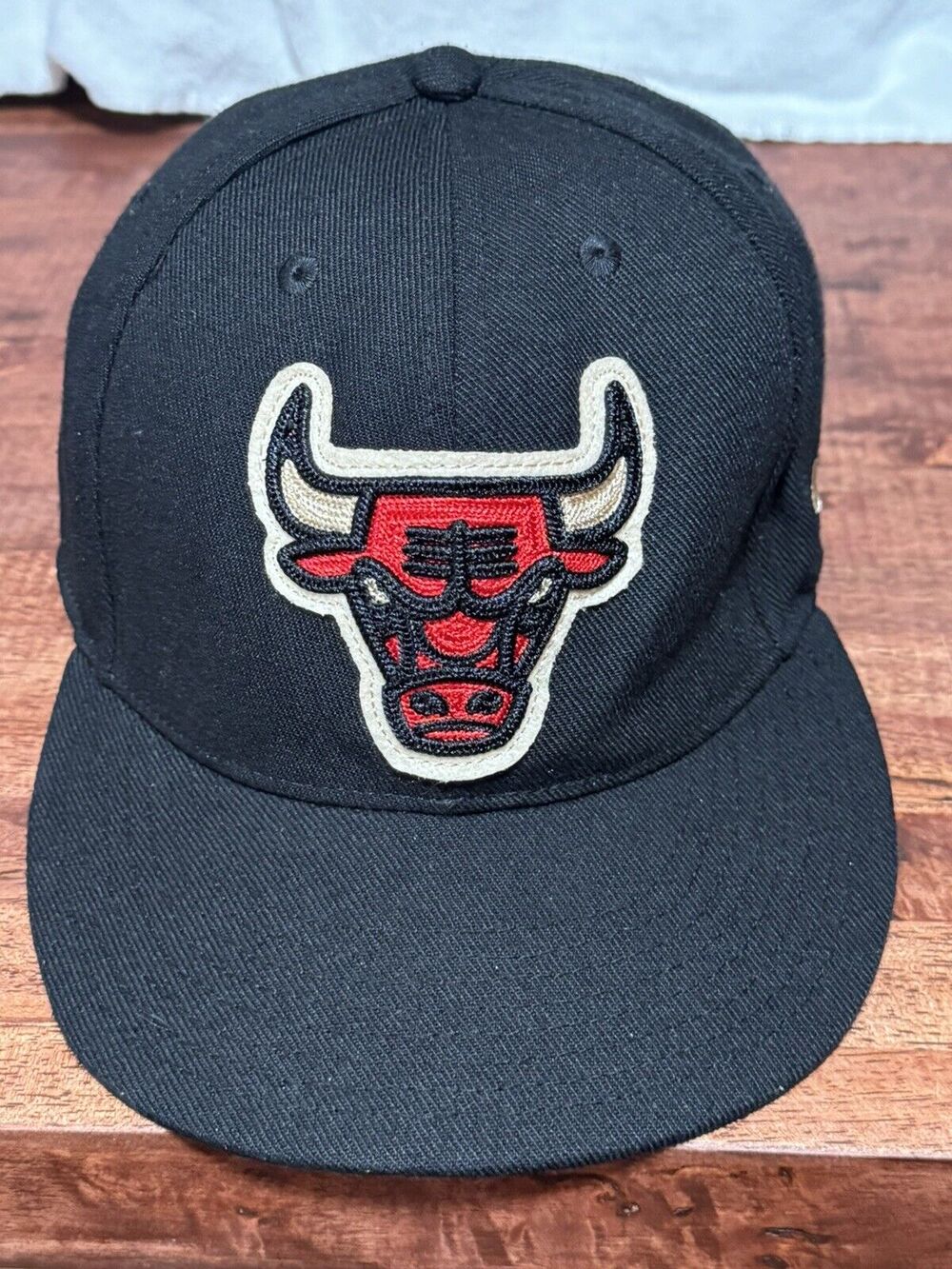 CHICAGO BULLS Black Stitched Logo NBA Snapback Hat Cap